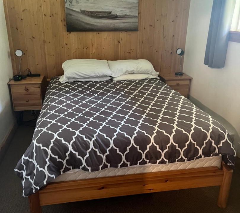 Salmon Arm Hotel | ViewPoint RV & Cottages
