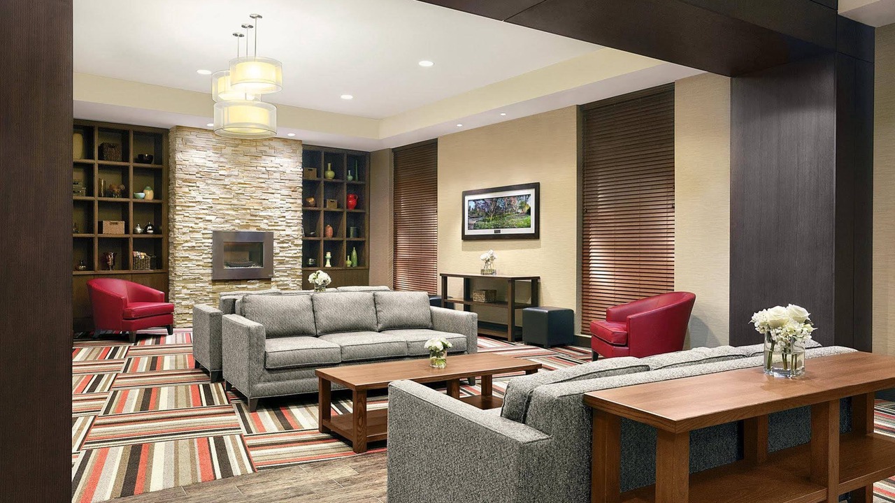 Photo of Livingroom in Fallsview