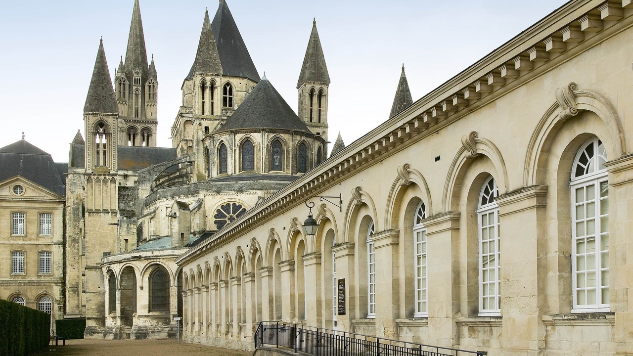 Photo of Buildings in Port of Caen