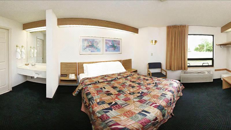 Photo of Bedroom in Flint