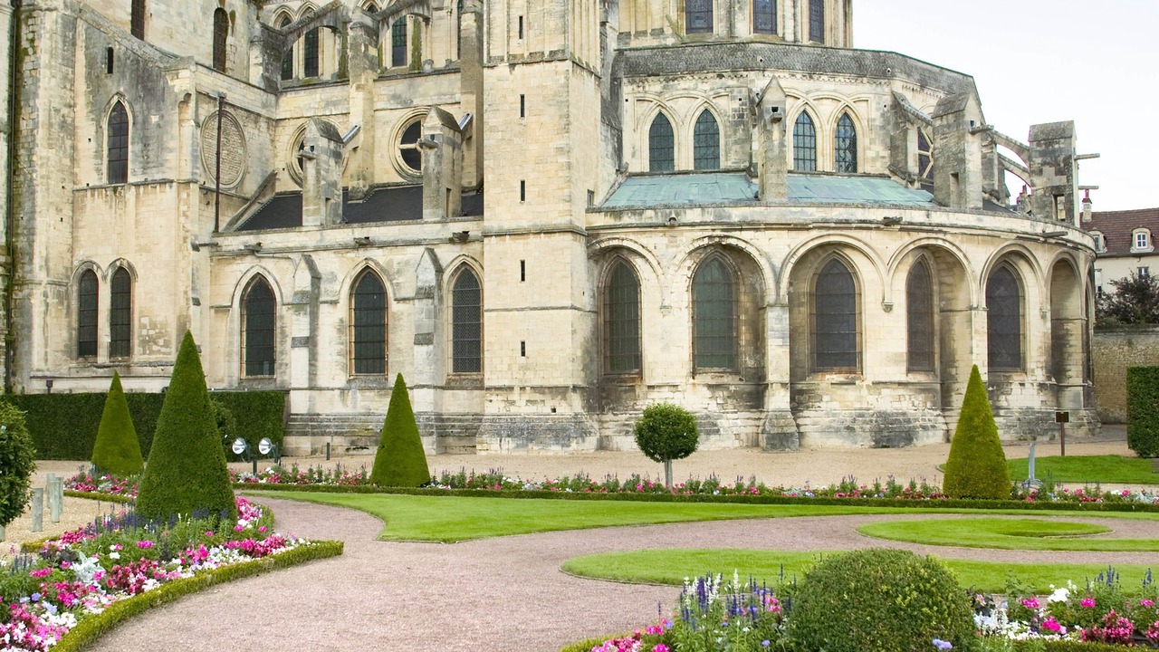 Photo of Buildings in Port of Caen