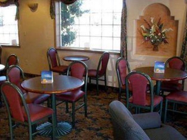 Photo of Livingroom in Manitowoc