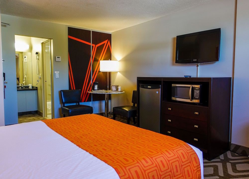 Photo of Bedroom in Gravenhurst