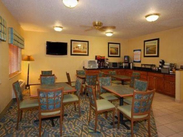 Photo of Livingroom in Manitowoc