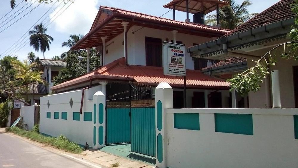 Photo of Buildings in Mirissa