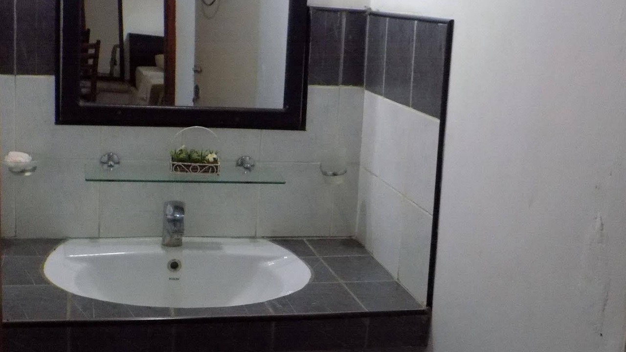 Photo of Bathroom in Inamaluwa