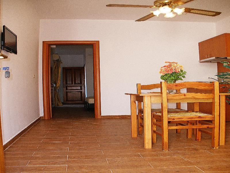 Photo of Livingroom in Tilos