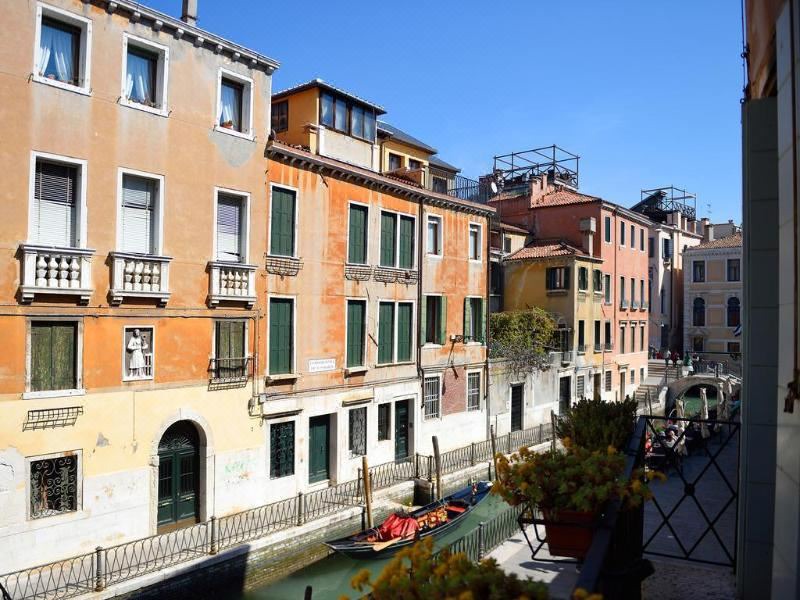 Photo of Buildings in Castello