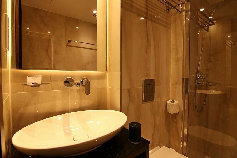 Photo of Bathroom in Bayswater