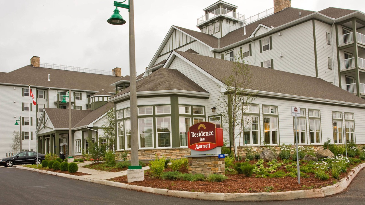 Photo of Buildings in Gravenhurst