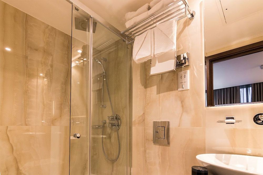 Photo of Bathroom in Bayswater