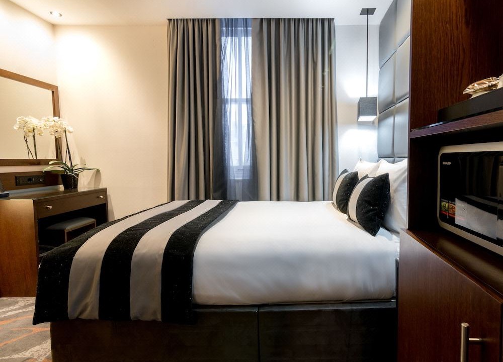 Photo of Bedroom in Bayswater
