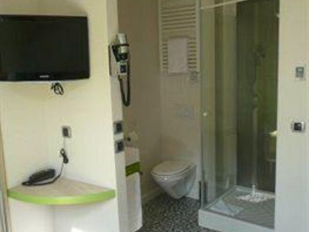 Photo of Bathroom in Suresnes