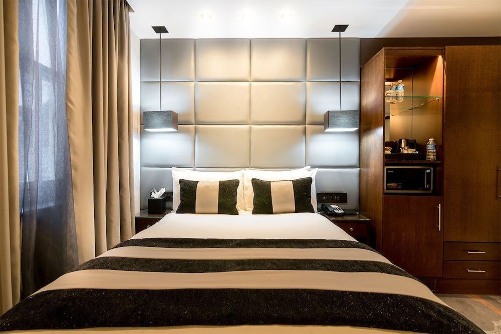 Photo of Bedroom in Bayswater
