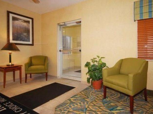 Photo of Livingroom in Manitowoc