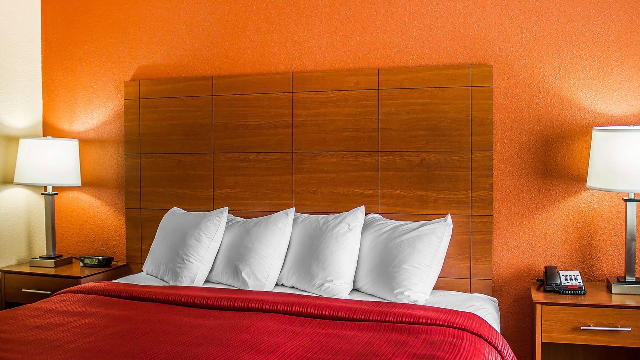 Photo of Bedroom in Manitowoc