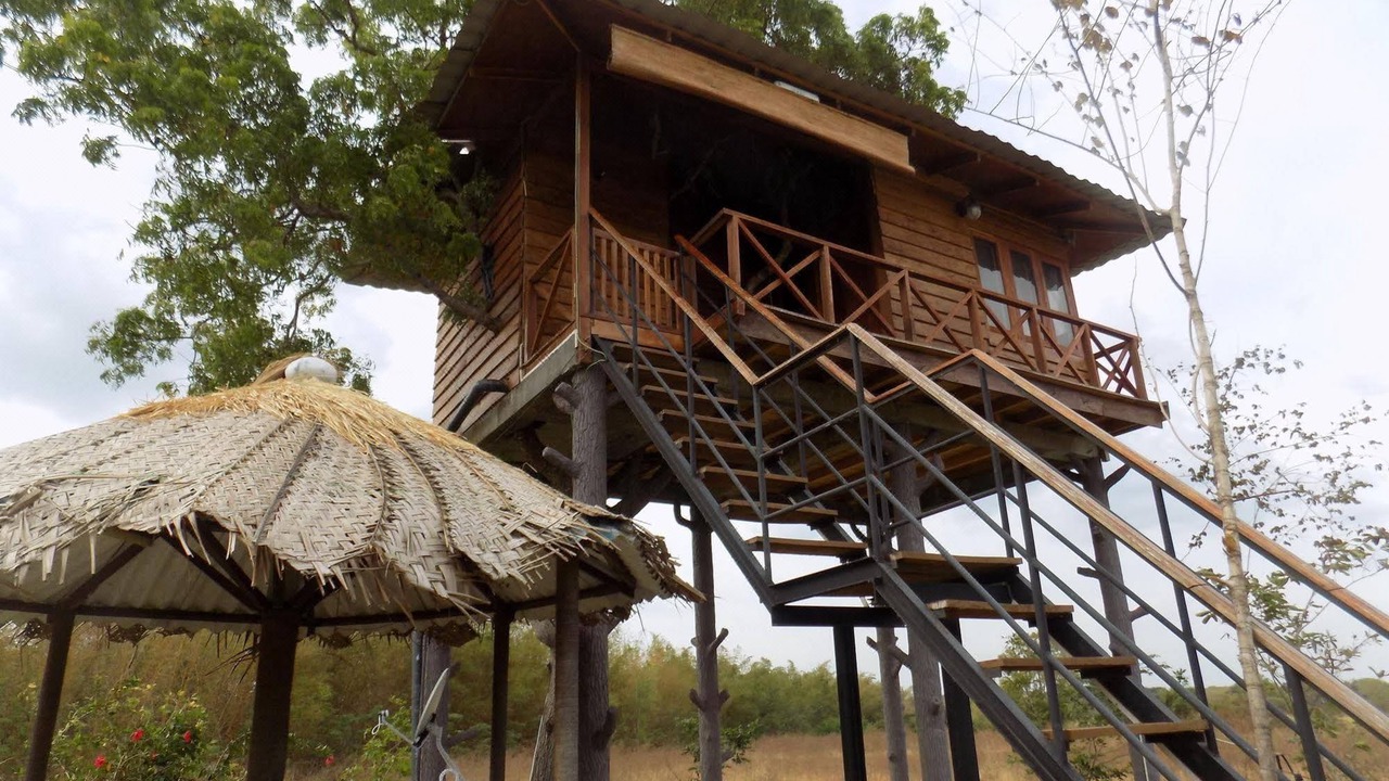 Photo of Buildings in Inamaluwa