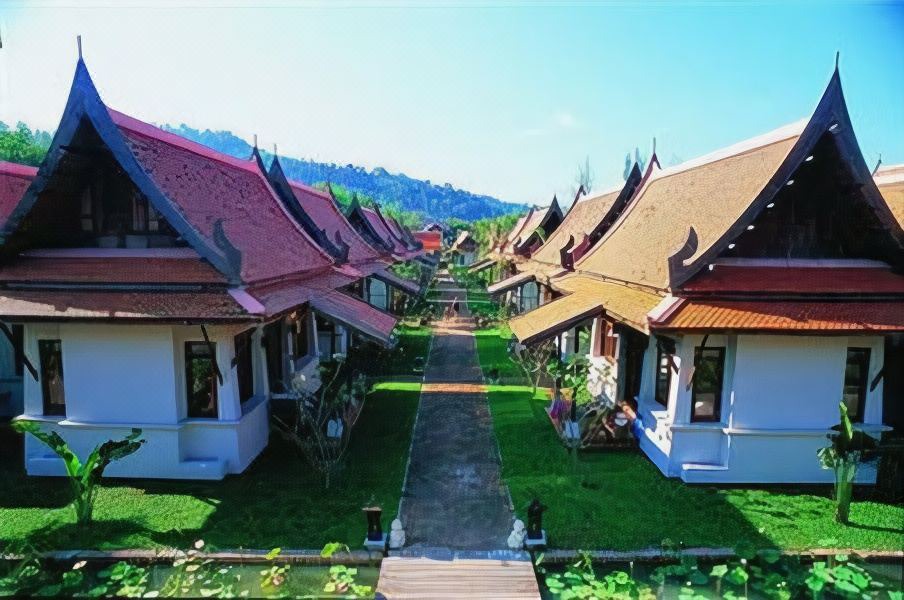 Photo of Buildings in Khuekkhak