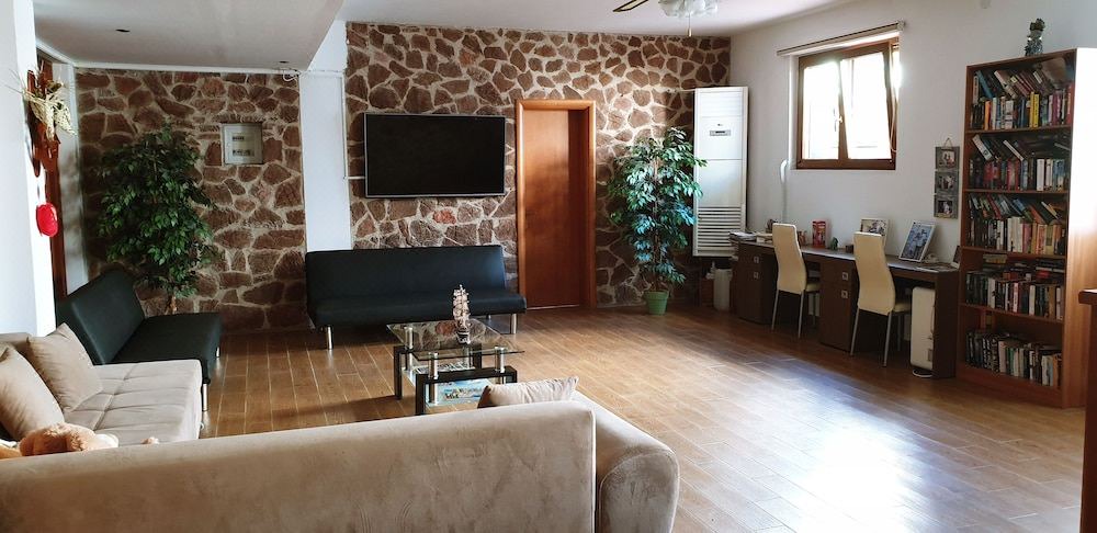 Photo of Livingroom in Tilos