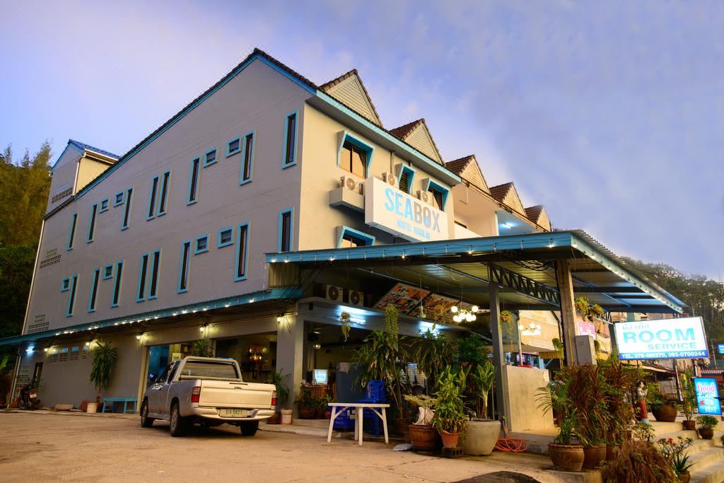 Photo of Buildings in Khuekkhak