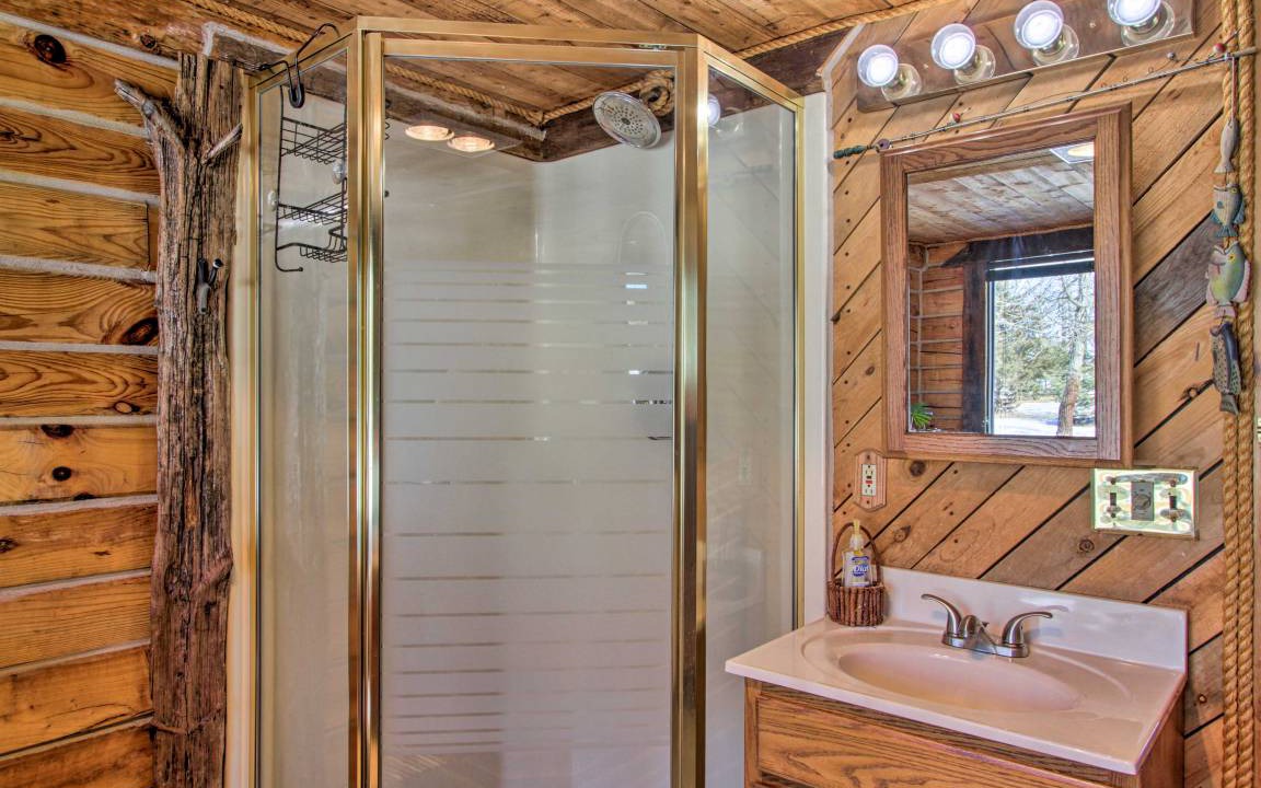 Photo of Bathroom in Nekoosa