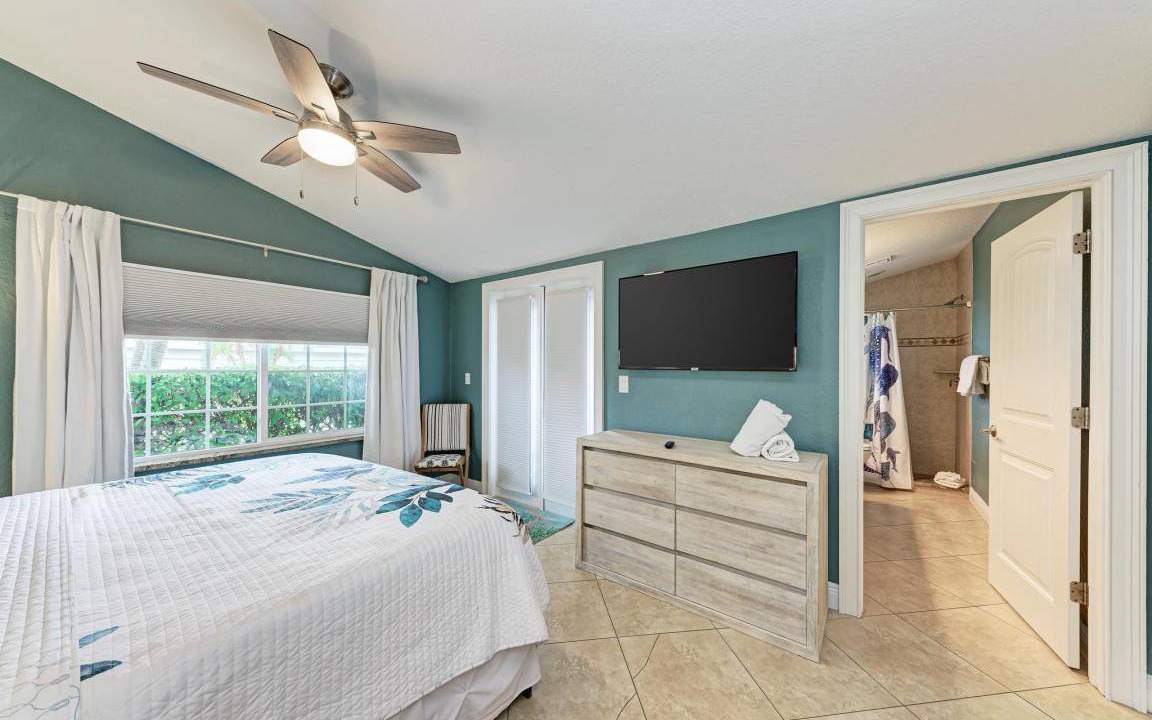 Photo of Bedroom in Holmes Beach