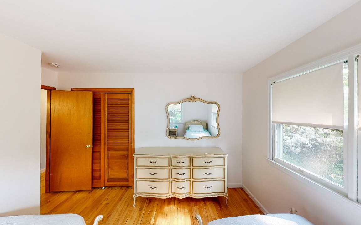Photo of Bedroom in Cutchogue