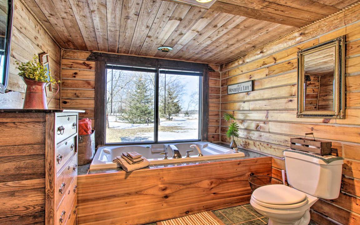Photo of Bathroom in Nekoosa