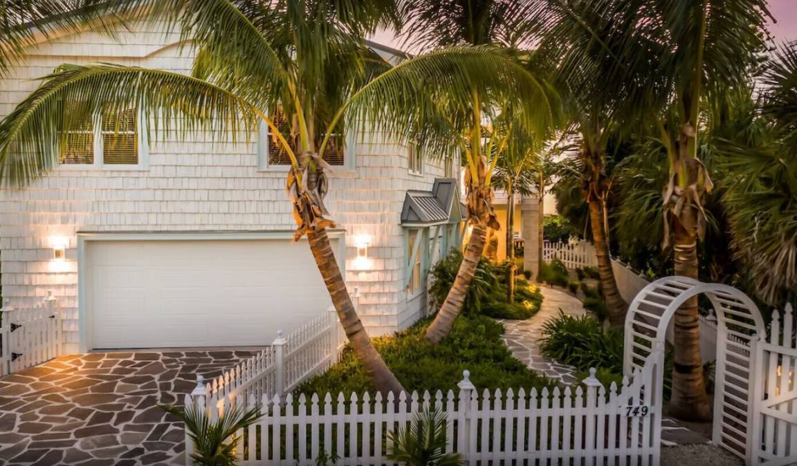 Photo of Others in Anna Maria