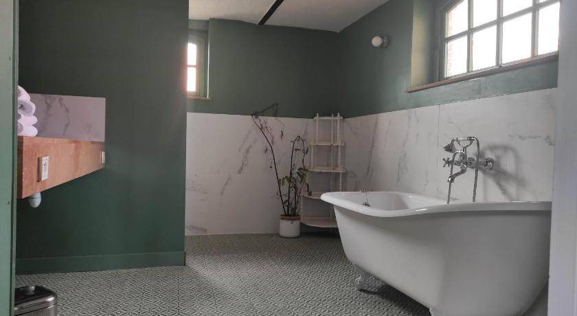 Photo of Bathroom in Ennetieres-en-Weppes