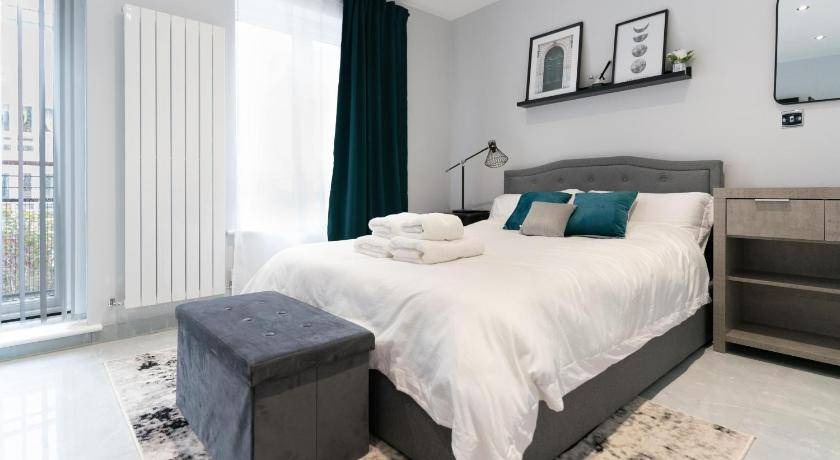 Photo of Bedroom in Island Gardens