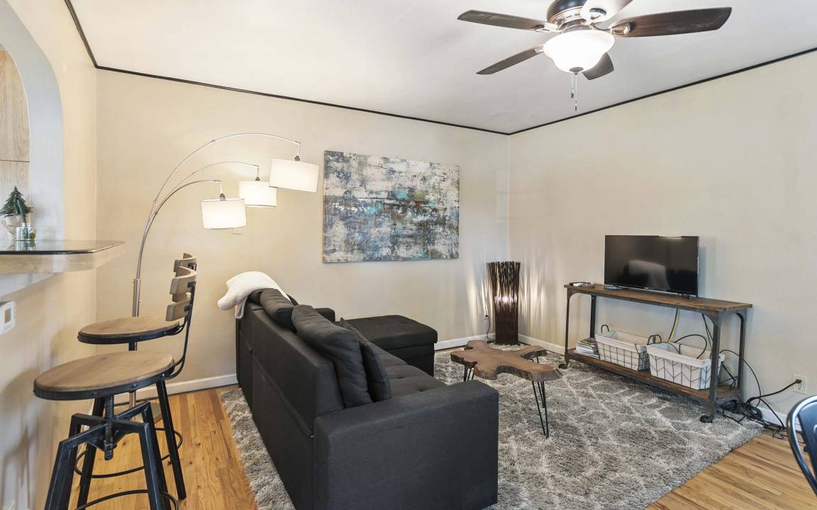 Photo of Livingroom in University District