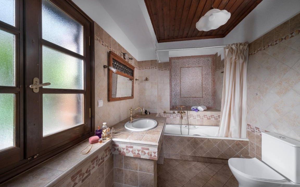 Photo of Bathroom in Milies