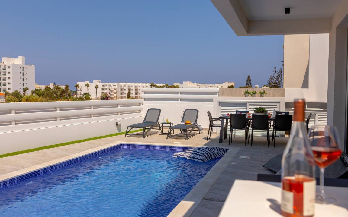 Photo of Patio Balcony in Pernera