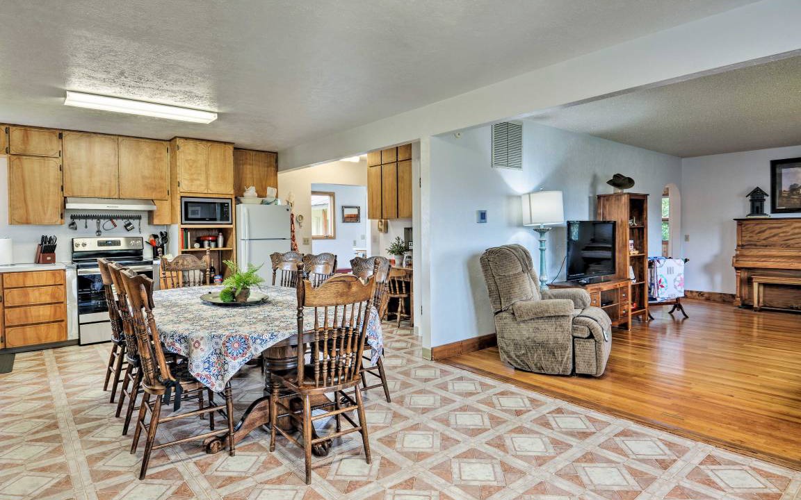 Photo of Livingroom in Grangeville