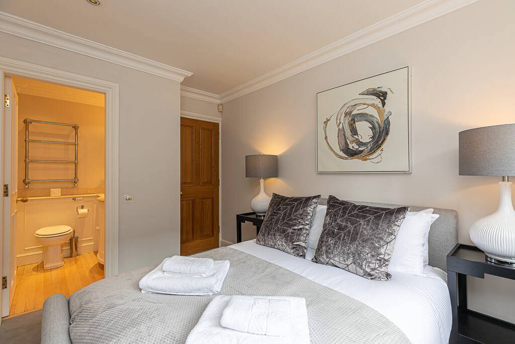 Photo of Bedroom in Knightsbridge