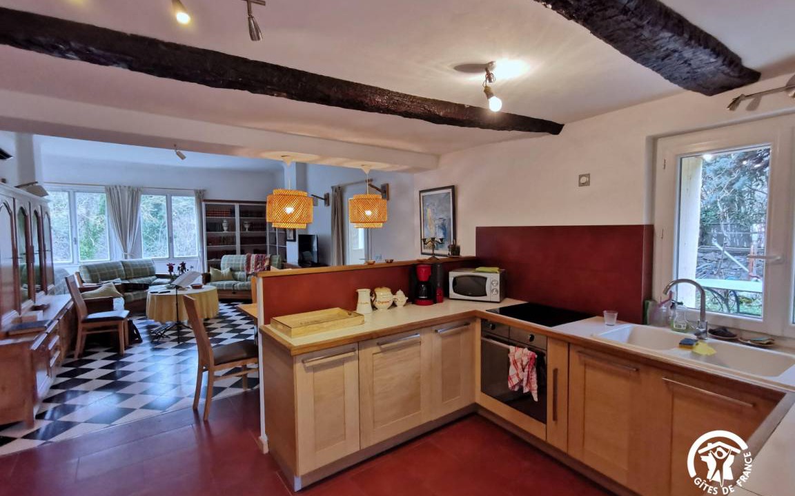 Photo of Kitchen in Saint-Etienne-de-Gourgas