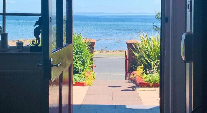 Photo of Others in Whiting Bay