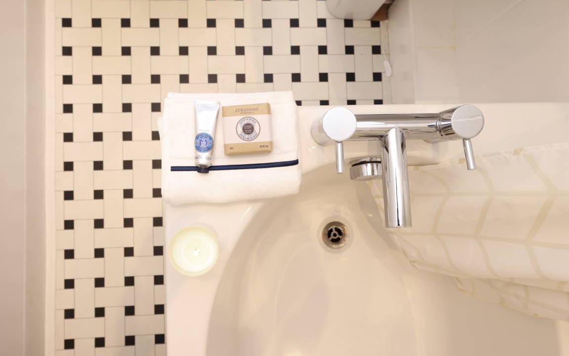 Photo of Bathroom in New Town