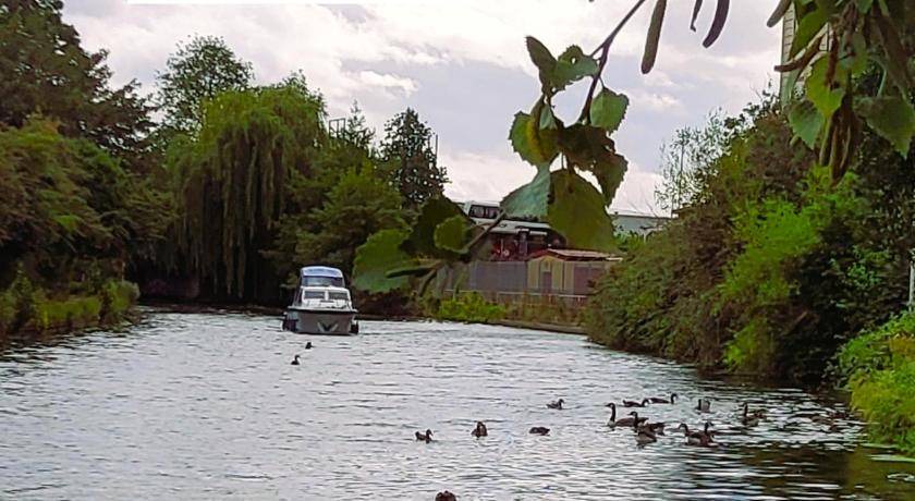 Photo of Others in Yeading