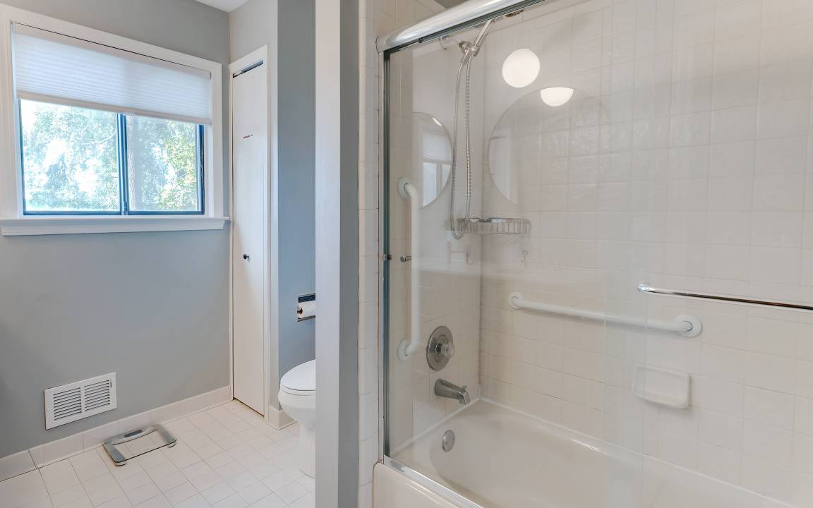 Photo of Bathroom in Lake Orion