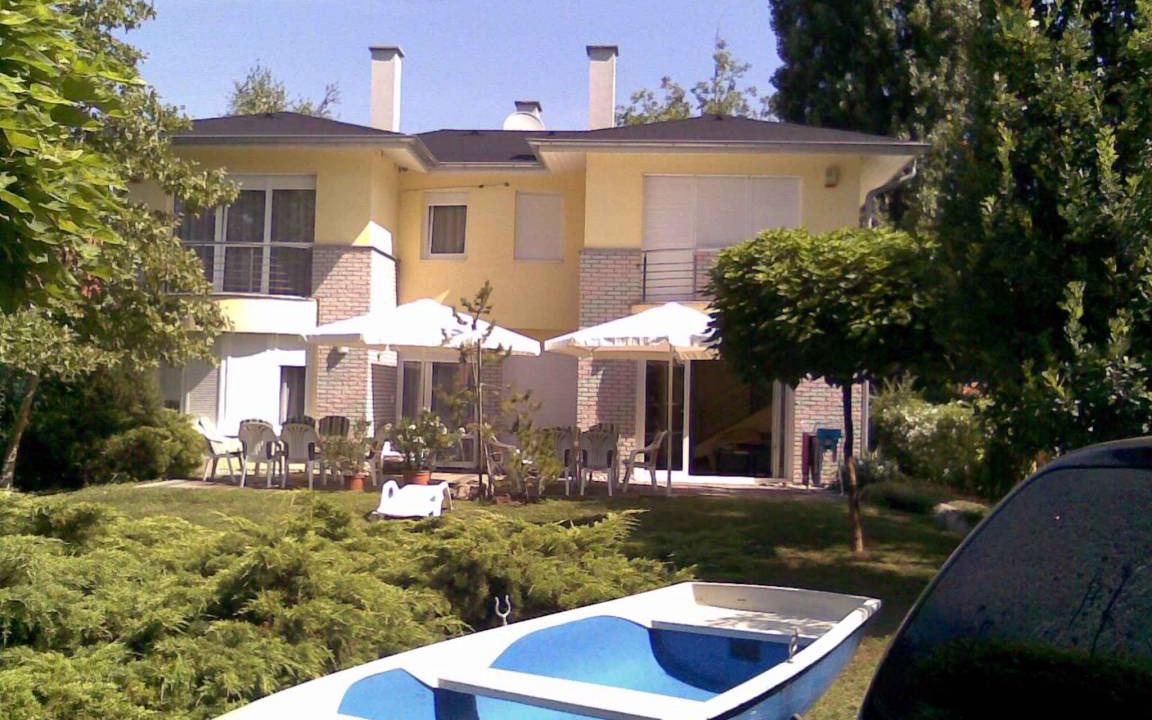 Photo of Others in Szantod