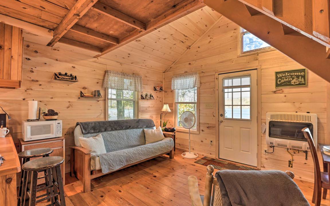 Photo of Livingroom in Ellsworth