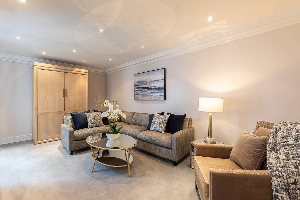 Photo of Others in Knightsbridge