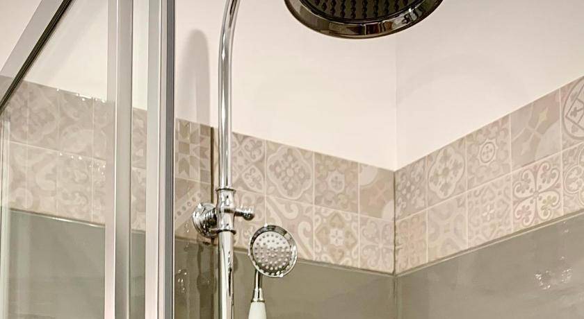Photo of Bathroom in Dole