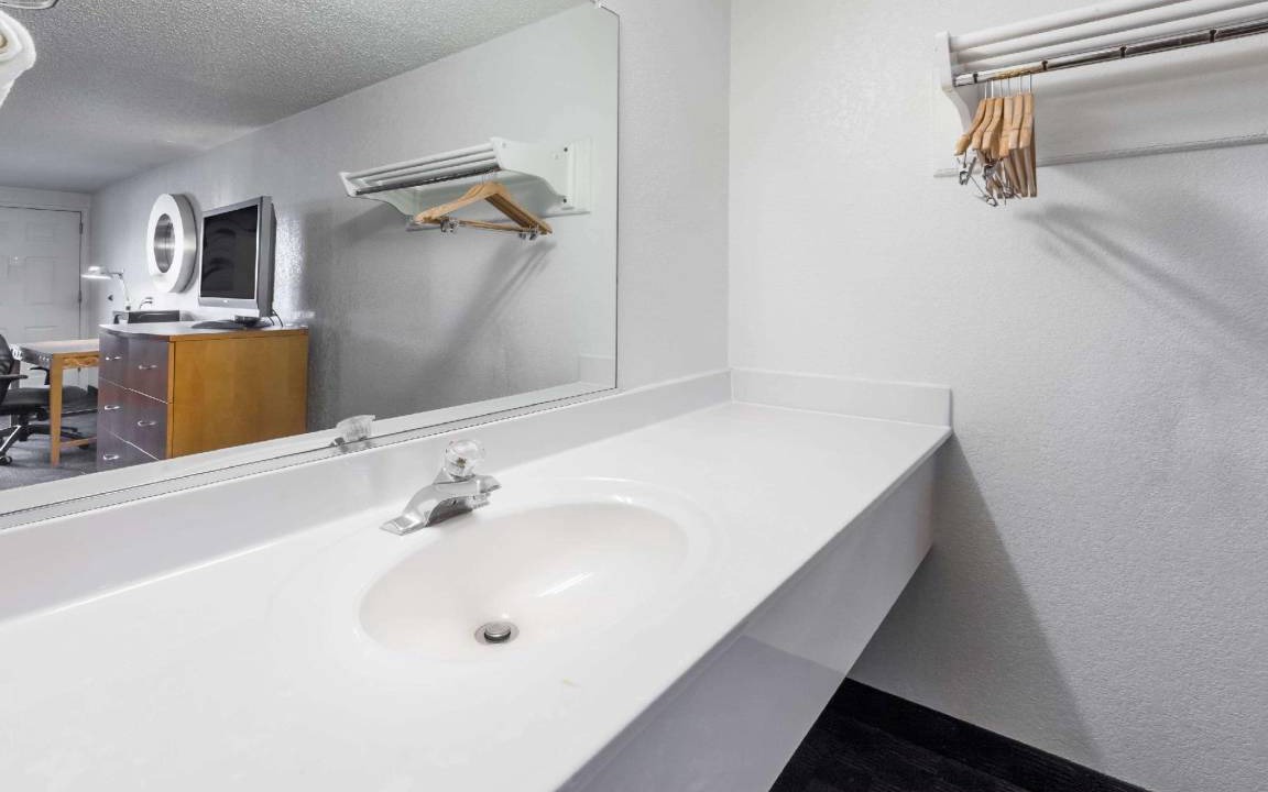 Photo of Bathroom in Flint