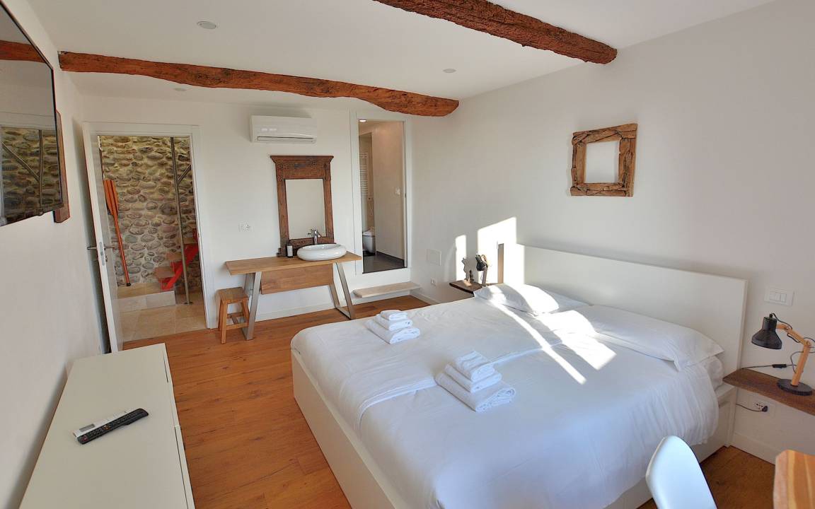 Photo of Bedroom in Calmasino