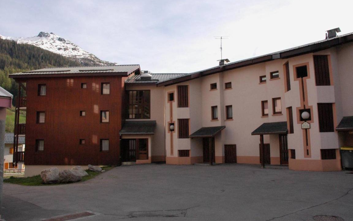 Photo of Buildings in Lanslevillard