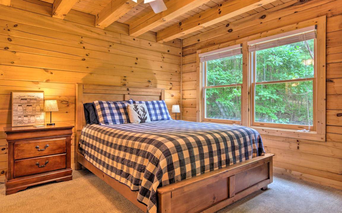 Photo of Bedroom in Lake Lure