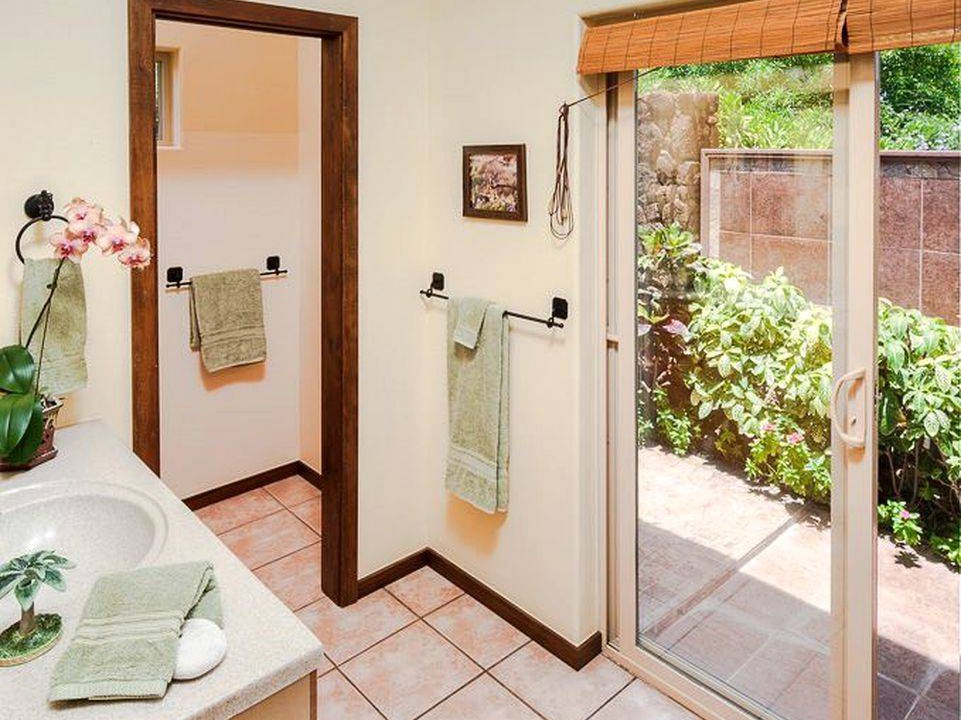 Photo of Bathroom in Kohala Estates